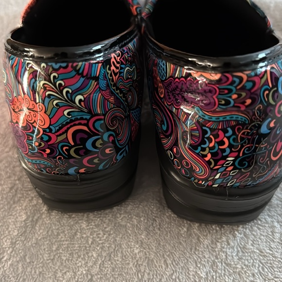 Easy Works by Easy Street Clogs - Picture 2 of 6